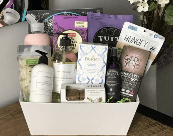 A picture containing text, indoor

Description automatically generated